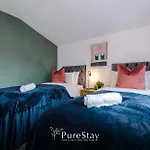 Hébergement de vacances Modern 5 Bedroom House In By Purestay - Short With Service & Free Parking *