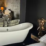 The Hideaway Holiday home