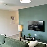 1Br Salford Apartment By Ankers Short Term Rental Salford Near Tram Stop