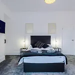 Discounted Month Contractor Parking Wi-fi Sleeps 8 * Manchester