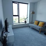 Appartement Bee City Apartment United Man - Work N Relax 500Mbps Wifi And Netflix - Penthouse-Like City & Waterfront Views