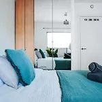 Apartmán Stylish 2Br City Centre Balcony Near Victoria