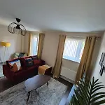 Modern Rooms In 4-Bed House - Walking Distance To Coop Live ,Etihad, Ancoats And City Centre