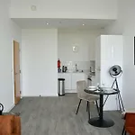 Daire Spacious 1 Bed Near Etihad *