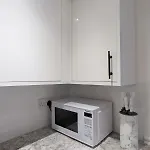 Newly Furnished Near Centre 公寓