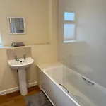 Modern, Sleeps 10, Parking, Etihad, Coop Live, Park, *