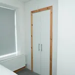 4 Bed Failsworth - 3 Bathrooms - Free Parking - Ideal For Contractors & Families - Free 1 Hr Early Check-in Or 1 Hr Late Check-out For 2 Night Bookings Until The End Of