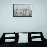 4 Bed Failsworth - 3 Bathrooms - Free Parking - Ideal For Contractors & Families - Free 1 Hr Early Check-in Or 1 Hr Late Check-out For 2 Night Bookings Until The End Of Дом отдыха