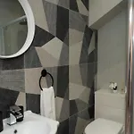 Дом отдыха 4 Bed Failsworth - 3 Bathrooms - Free Parking - Ideal For Contractors & Families - Free 1 Hr Early Check-in Or 1 Hr Late Check-out For 2 Night Bookings Until The End Of