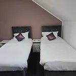 Landcross Co-living - Private Self-cater Prázdninový dům Manchester