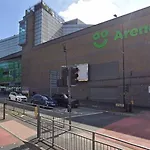 Дом отдыха 4 Bed Failsworth - 3 Bathrooms - Free Parking - Ideal For Contractors & Families - Free 1 Hr Early Check-in Or 1 Hr Late Check-out For 2 Night Bookings Until The End Of *