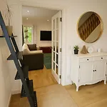 Appartement Beautiful House In The Heart Of A Golf Course. *