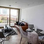 Apartment Stunning 2 Bedroom In *