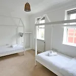 Spacious 3-Bed City Home-Ao Arena, Northern Qtr - Pass The Keys Prázdninový dům *