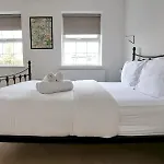 Spacious 3-Bed City Home-Ao Arena, Northern Qtr - Pass The Keys