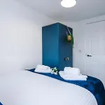 Salford Urban Escape - Stylish Allure Modern 2Br Stay For 6 - Smart Business Or Work Ready By Parydise Properties شقة *