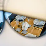 Salford Urban Escape - Stylish Allure Modern 2Br Stay For 6 - Smart Business Or Work Ready By Parydise Properties Apartman *