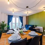 Salford Urban Escape - Stylish Allure Modern 2Br Stay For 6 - Smart Business Or Work Ready By Parydise Properties Manchester
