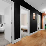 3 Bed Canal St Flat Sleeps 9 Centre Manchester