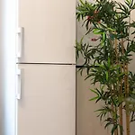 Luxury 1-bed Near Centre And North General Hospital Apartamento *