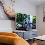 2 Bedroom Apartment By Torr Property Group Flexible Renting With Free Wifi Central Manchester Apartmán *