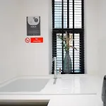 Stylish Northern Quarter Studio, Ideal For Leisure & Work Stays * Μάντσεστερ