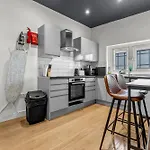 Heart Of The Centre - Serviced Apartmán