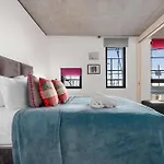 1 Bed Ancoats Canalside Flat Centre Daire
