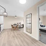 2 Bed City Centre Flat Balcony Free Parking * Manchester