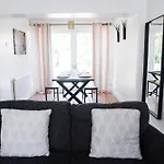 Spacious 3br Weekend Getaway Near Etihad And Coop Live - Free Parking! *