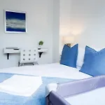 Hébergement de vacances Spacious 3br Weekend Getaway Near Etihad And Coop Live - Free Parking! Manchester