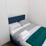 O5 Hostel *