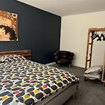 8 Riversdale King Size