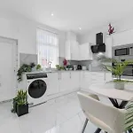 Sluxe 4mins To Etihad Stadium And Coop Live * Manchester