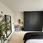 Convenient House By Ankers Contractors With Free Parking * Manchester