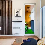 Daire Stylish 2br Flat By Paul & Malin Short Term Agency Salford Near Shops & Tram Manchester