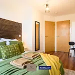 2br Flat By Paul & Malin Short Term Agency Salford With Exciting Weekdays Offer Manchester