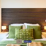 Apartmán 2br Flat By Paul & Malin Short Term Agency Salford With Exciting Weekdays Offer Manchester