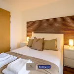 2Br City Flat By Paul & Malin Properties Short Term Rental Salford Near Mediacityuk & Market Daire