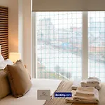 2Br City Flat By Paul & Malin Properties Short Term Rental Salford Near Mediacityuk & Market Daire *