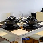 2Br City Flat By Paul & Malin Properties Short Term Rental Salford With Easy Transport Links Apartmán