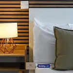 Apartmán 2Br City Flat By Paul & Malin Properties Short Term Rental Salford With Easy Transport Links Manchester