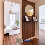 Apartmán 2Br City Flat By Paul & Malin Properties Short Term Rental Salford With Easy Transport Links