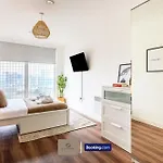2Br City Flat By Paul & Malin Properties Short Term Rental Salford Near Mediacityuk & Market * Manchester