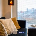 2Br City Flat By Paul & Malin Properties Short Term Rental Salford With Easy Transport Links Apartmán