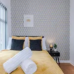 Spacious 2-bed 5mins To Co-op Live & Etihad Campus W Free Parking 曼彻斯特