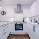 3br Fully-equipped House With Free Wifi & Parking بيت للعطل مانشستر