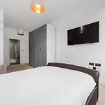 Daire Two Bedroom By Brookland Serviced Short Lets With Free Wifi