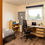 约翰·莱斯特&埃德·科尔曼公寓（校园住宿）