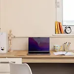 约翰·莱斯特&埃德·科尔曼公寓（校园住宿） *